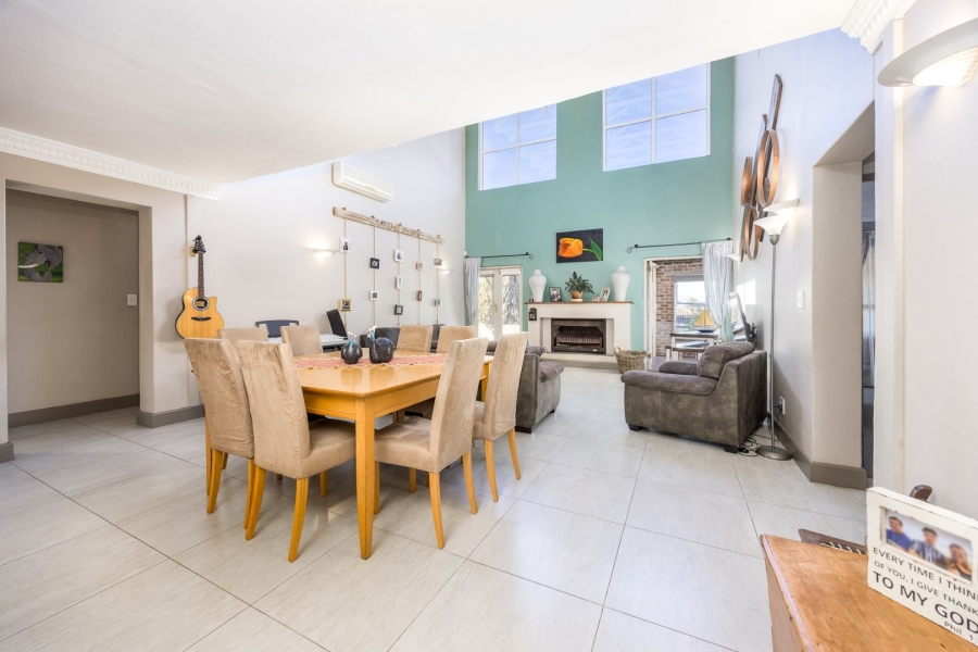 4 Bedroom Property for Sale in Vierlanden Western Cape